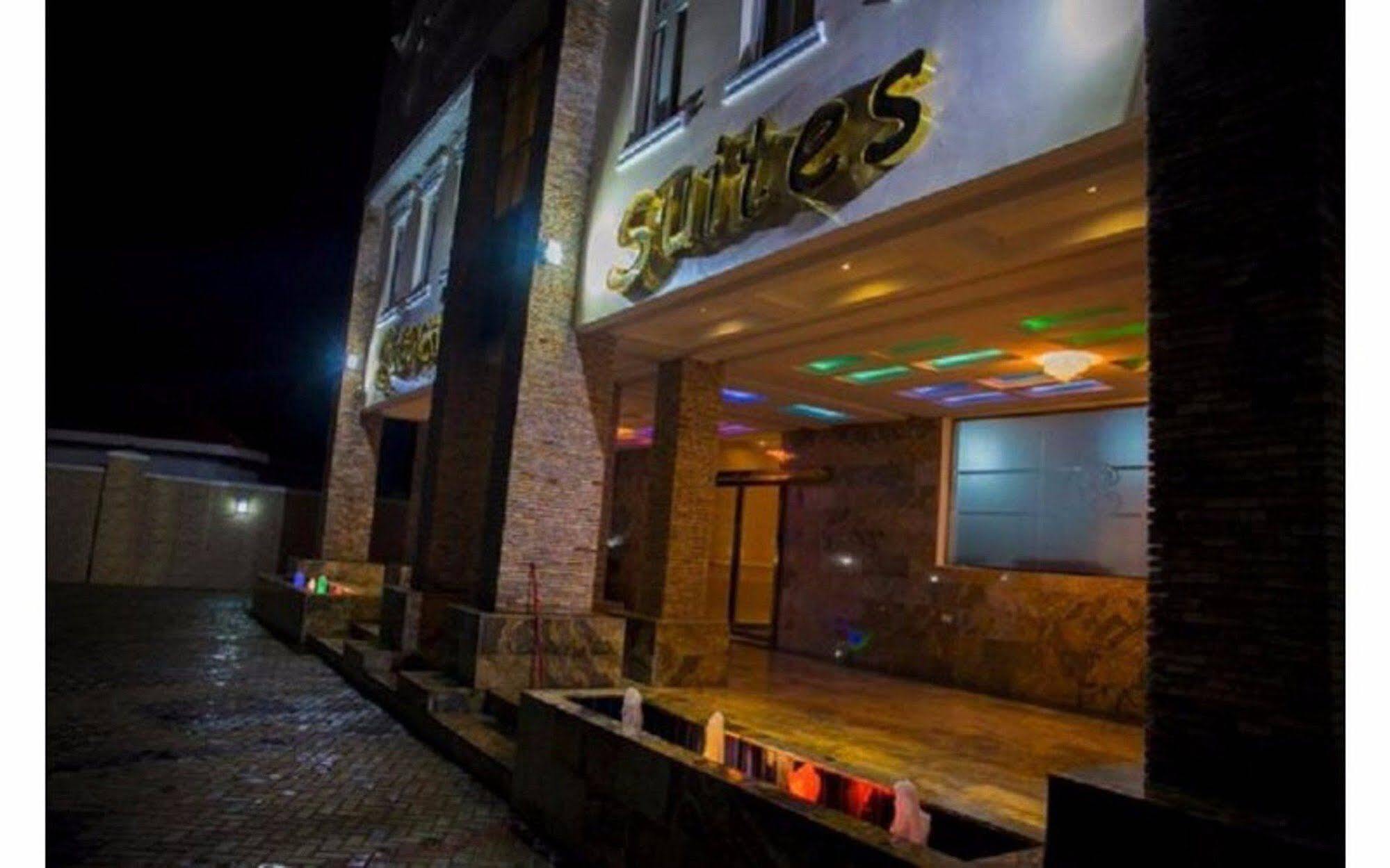 Cubana Suites Mobushipe Bagian luar foto