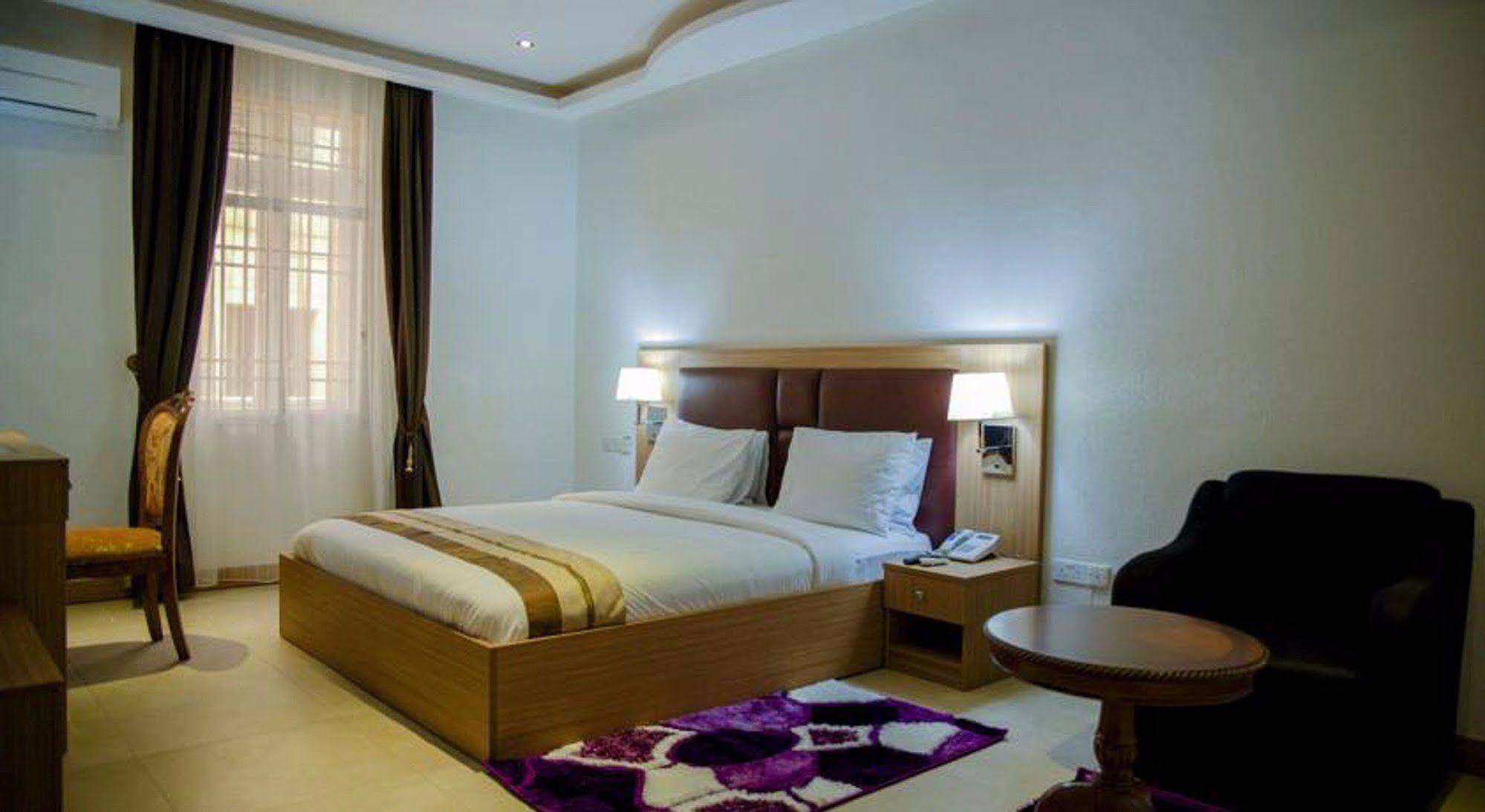Cubana Suites Mobushipe Bagian luar foto